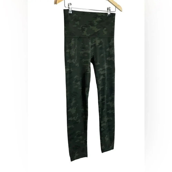 NWOT Bagatelle | Camo Seamless Leggings High Rise Booty Lifting SAKS FIFTH AVE - Picture 4 of 7